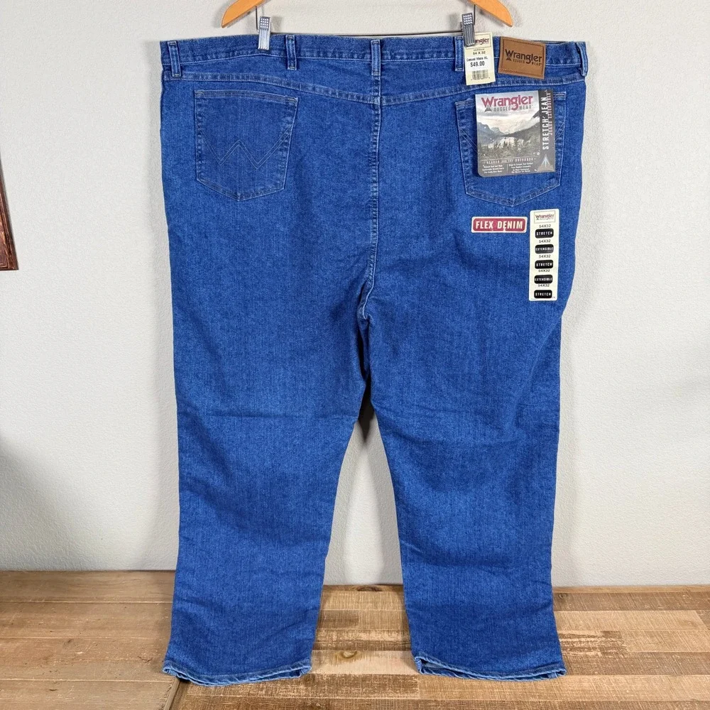 Wrangler Rugged Wear Jeans Mens 54x32 Blue Flex Denim Stretch Relaxed NWT